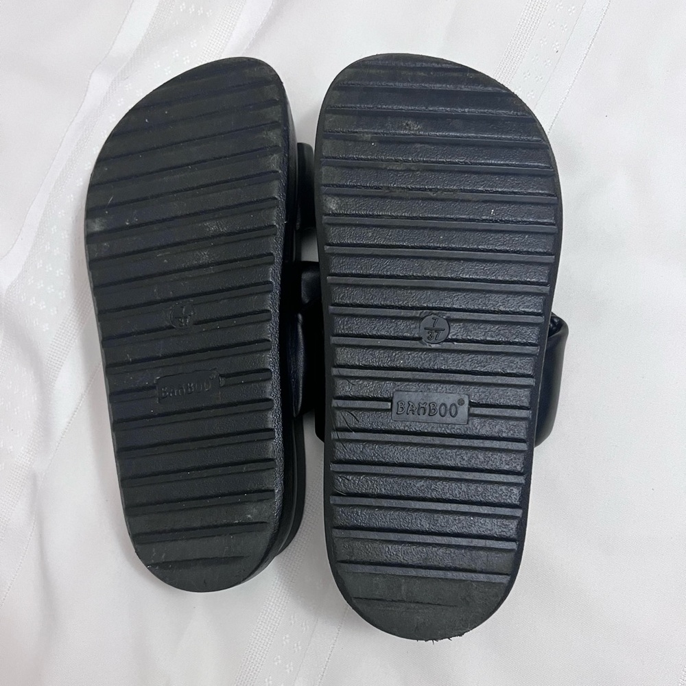 Black platform sandals - Picture 3 of 4